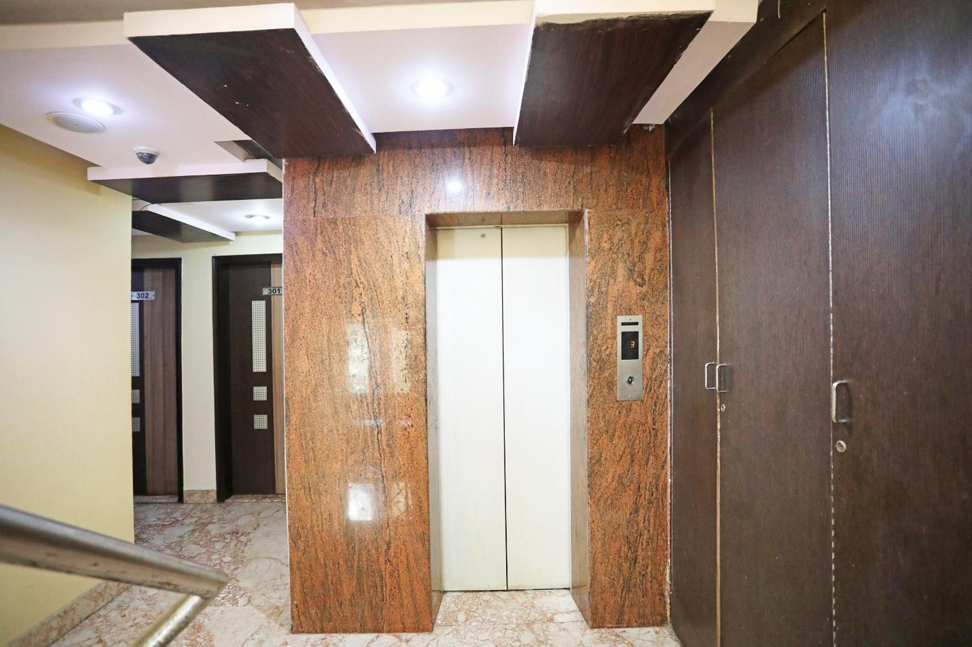 Hotel O Vedas Heritage Дели Экстерьер фото