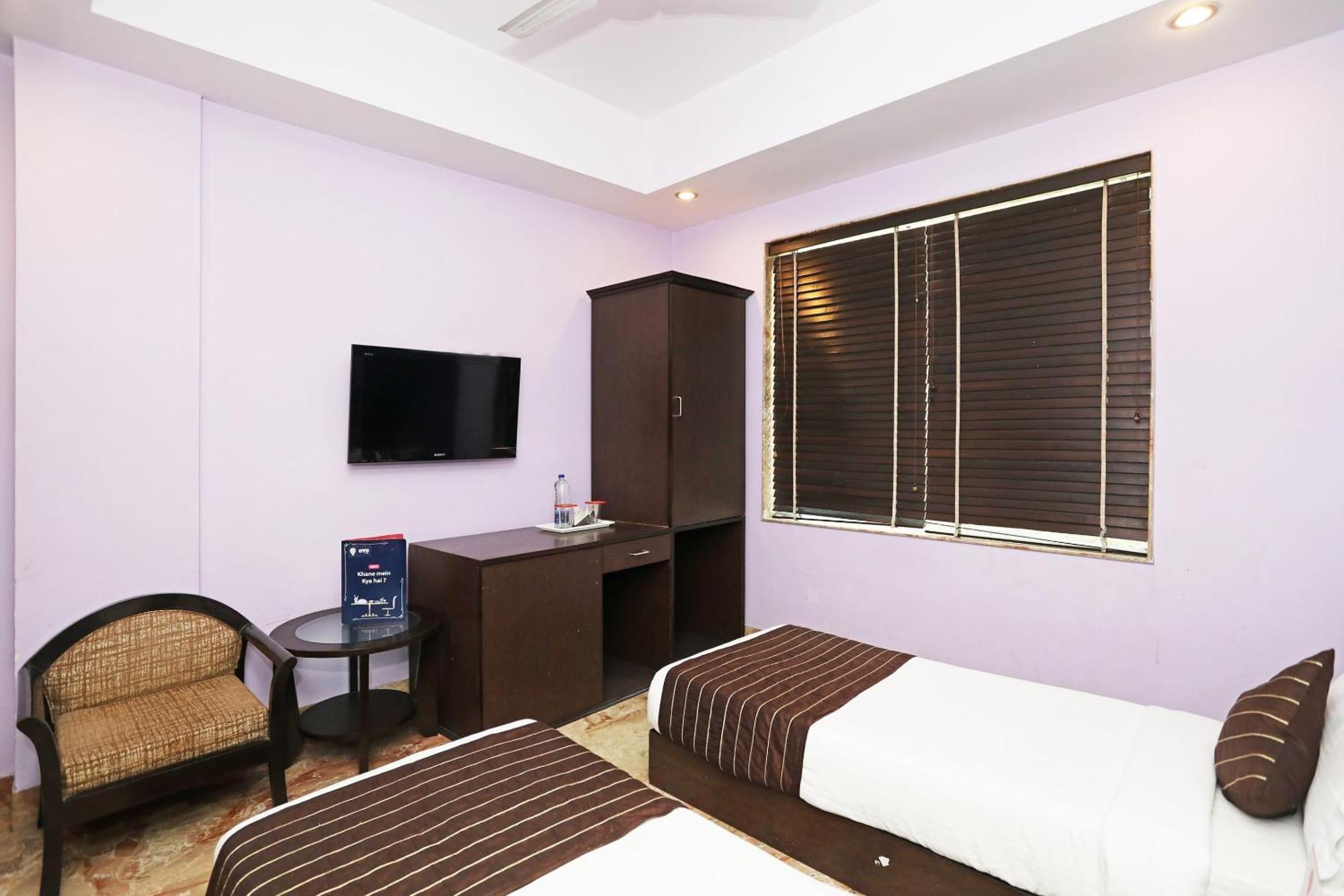 Hotel O Vedas Heritage Дели Экстерьер фото