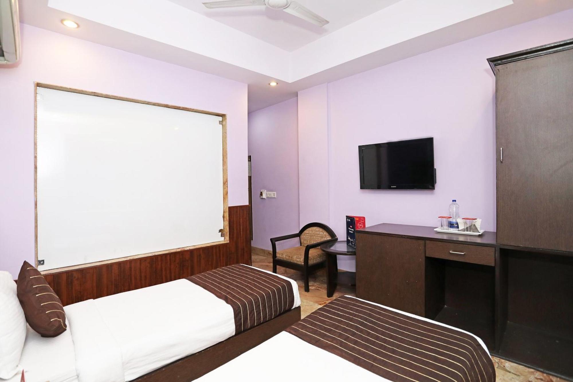 Hotel O Vedas Heritage Дели Экстерьер фото